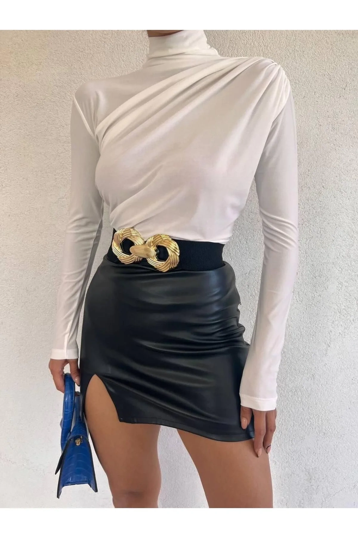 bysoca Kadın Beyaz Yarım Balıkçı Yaka Tek Omuzu Drapeli Uzun Kollu Vücudu Saran Body Bluz