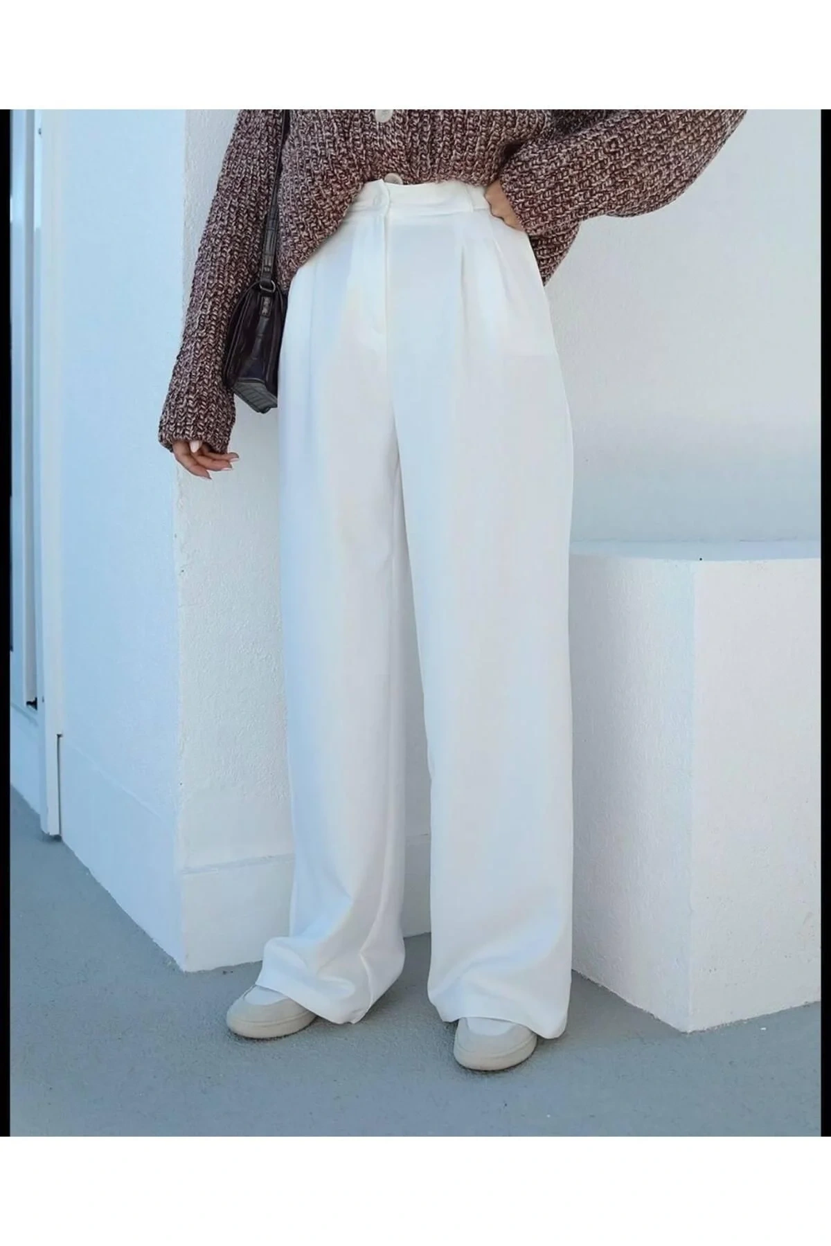 bysoca Kadın Beyaz Yüksek Bel Pileli Düğmeli Cepli Palazzo Bol İspanyol Paça Kumaş Pantolon