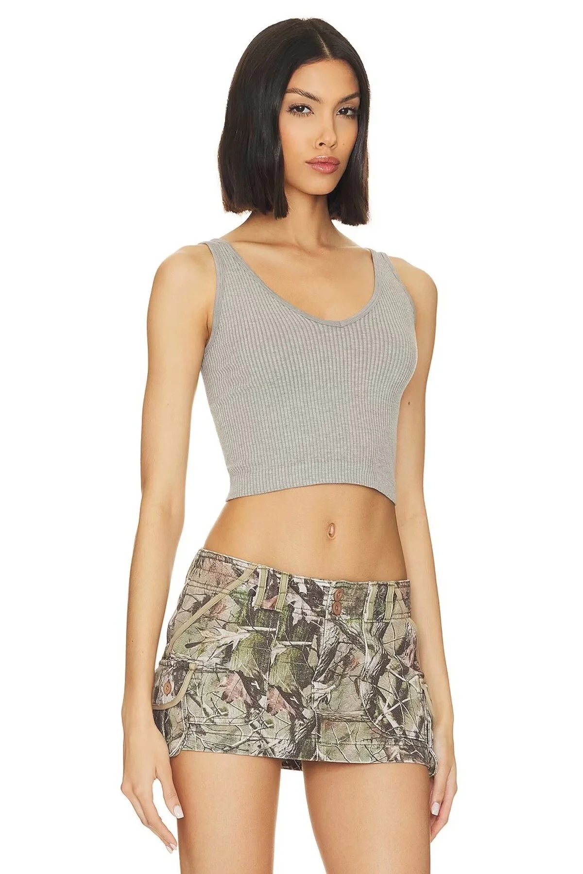 Kadın Gri V Yaka Sırtı Açık Kalın Askılı Sandy Kumaş Vücudu Saran Basic Crop Top