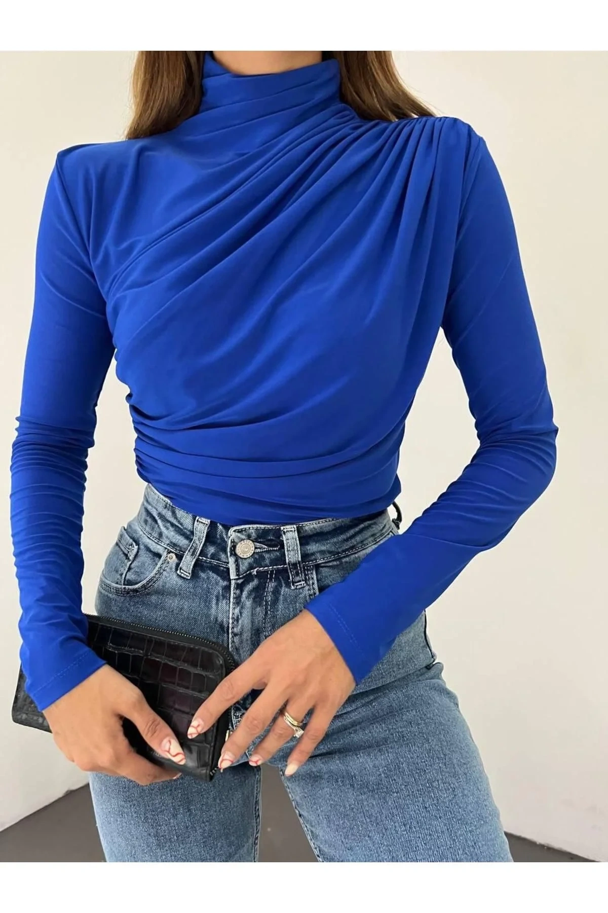 bysoca Kadın Mavi Yarım Balıkçı Yaka Tek Omuzu Drapeli Uzun Kollu Vücudu Saran Body Bluz