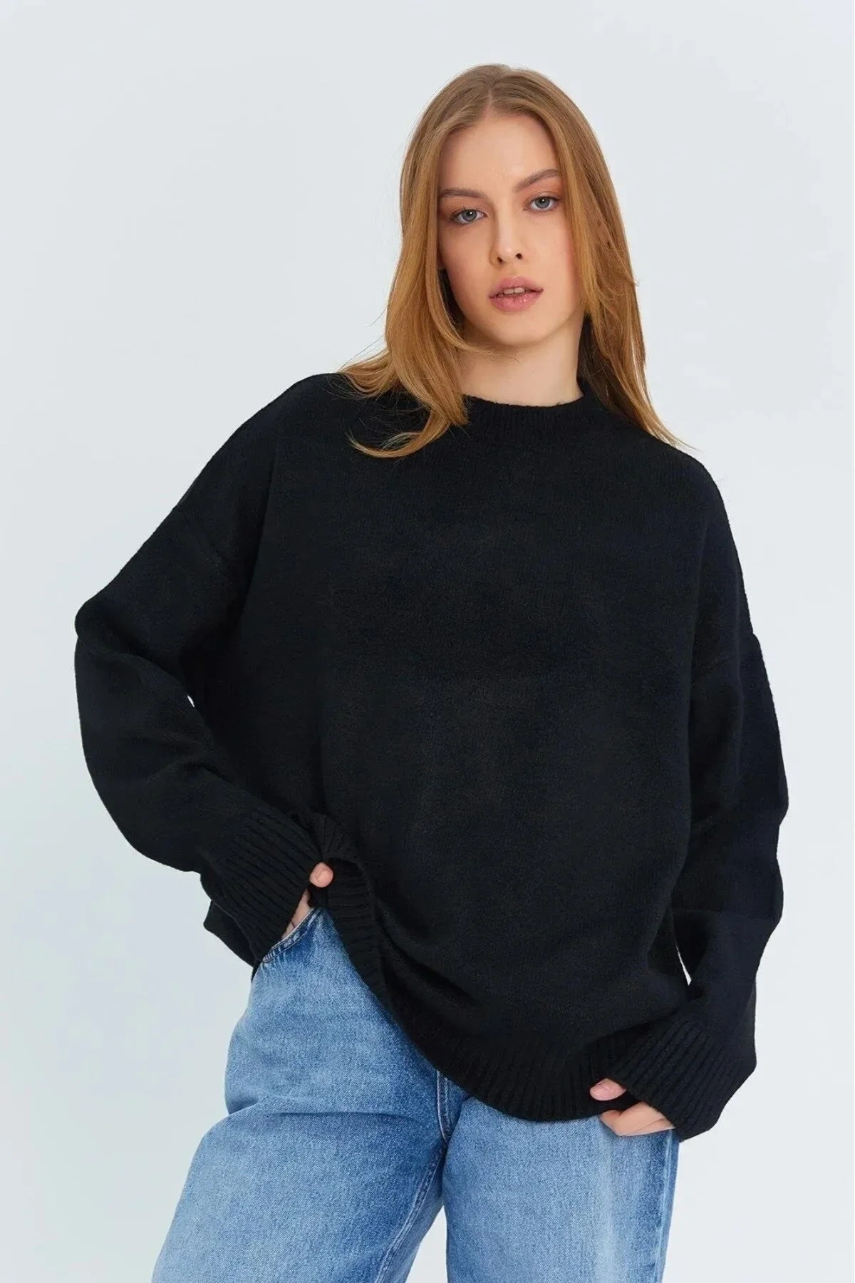 Kadın Siyah Bisiklet Yaka Uzun Kollu Oversize Yumuşak Dokulu Triko Kazak