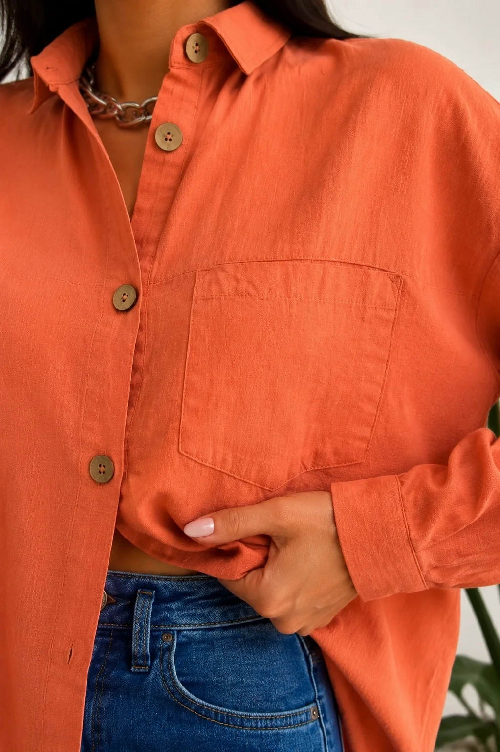 Kadın Turuncu Pamuklu Keten Tek Cepli Ahşap Düğmeli Bohem Oversize Gömlek