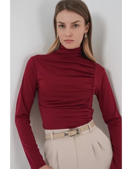 938 Büzgü Detaylı Dik Yaka Sandy Bluz - Bordo