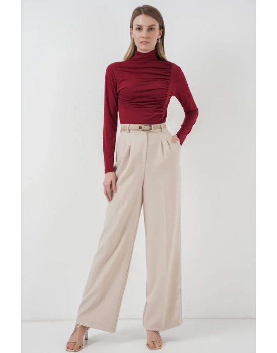 938 Büzgü Detaylı Dik Yaka Sandy Bluz - Bordo