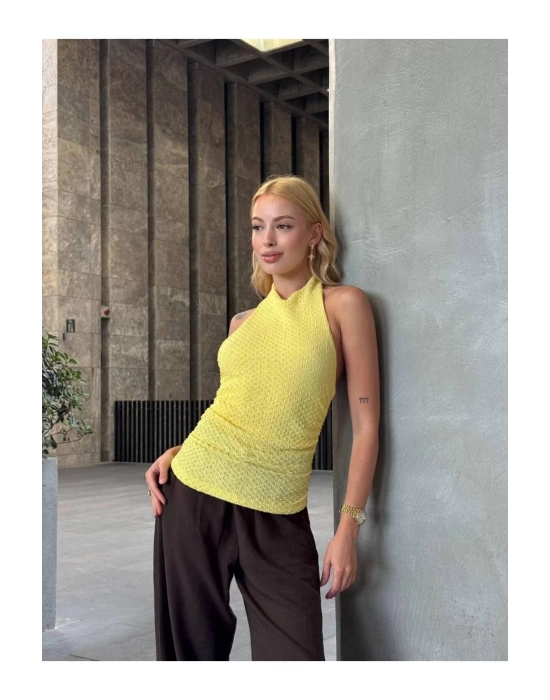 bysoca Kadın Sarı Halter Yaka Sırtı Açık Boyundan Bağlamalı Gofre Dokulu Yazlık Crop Bluz