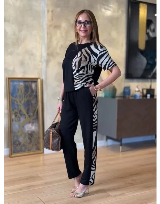 Kadın Bisiklet Yaka Kısa Kol Leopar Desen Bluz Ve Pantolon Ikili Takım