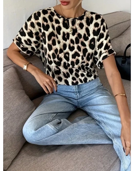 Kadın Kısa Kollu Bisiklet Yaka Arkadan Fiyonk Detaylı Leopar Süprem Bluz