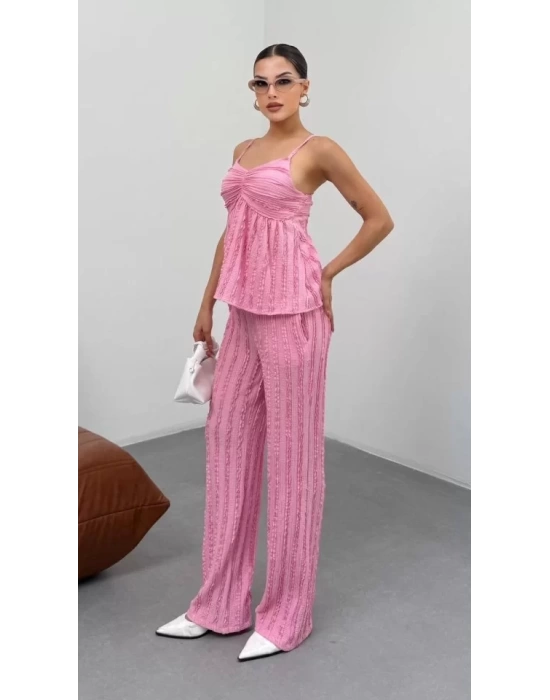 Kadın Pembe  Dokulu Askılı Üst Ve Bol Paça Pantolon 2’li Takım