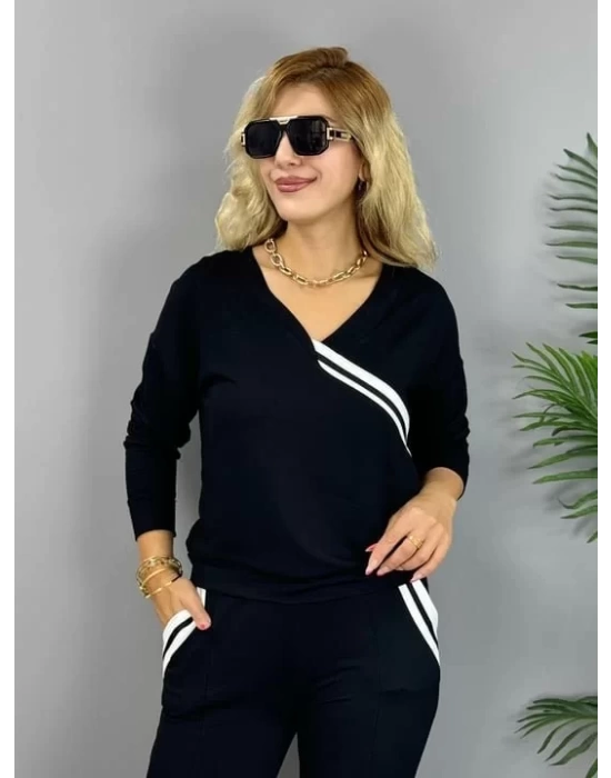Kadın Ribana Detay Bluz Ve Ispanyol Paça Yırtmaçlı Pantolon Ikili Takım
