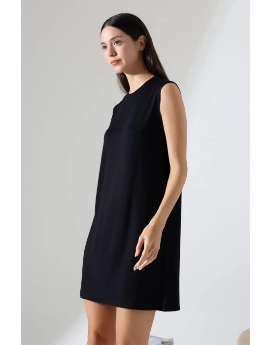 bysoca Kadın Siyah Oversize Vatka Detaylı Kolsuz Bisiklet Yaka Basic Viskon Tunik Elbise