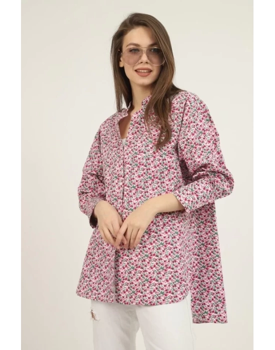 Kırmızı V Yakalı Ve Desenli Gömlek