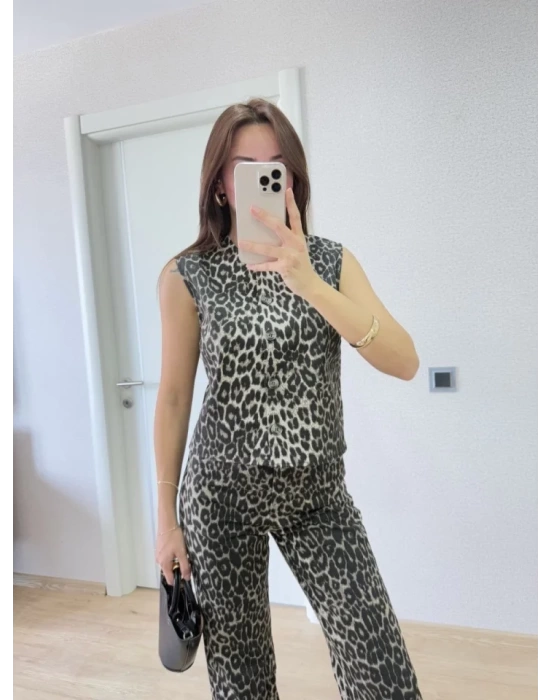 Leopar Desenli Düğmeli Bluzlu Pantolon İkili Takım -Leopar