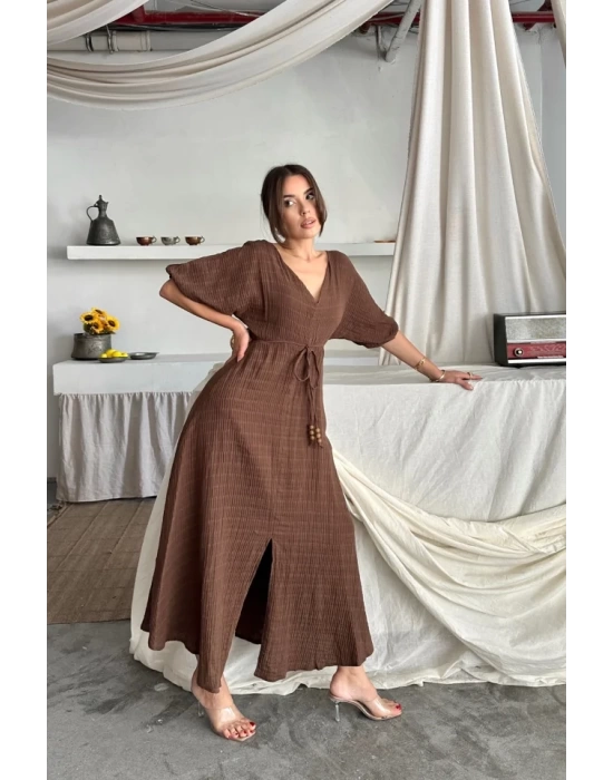 V YAKA BEL BONCUK BAĞLAMALI MÜSLİN ELBİSE YIRTMAÇ DETAYLI - Kahverengi