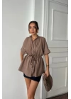 BEL BÜZGÜ DETAYLI POPLİN GÖMLEK - Kahverengi