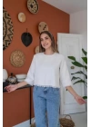 Beyaz Püskül Detaylı Bluz