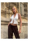 Kadın Beyaz Halter Yaka Sırtı ve Önü Bağlamalı V Yaka Dekolteli Fırfırlı Keten Crop Bluz