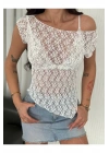Kadın Beyaz Kayık Yaka Kısa Kollu Asimetrik Kesim Fisto Dantel Transparan Crop Bluz