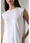 Kadın Beyaz Oversize Kolsuz Bisiklet Yaka Basic Viskon Kısa İçlik Tunik Elbise