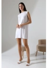 Kadın Beyaz Oversize Kolsuz Bisiklet Yaka Basic Viskon Kısa İçlik Tunik Elbise