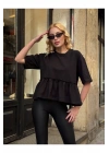 Kadın Siyah Bisiklet Yaka Kısa Kollu Eteği Büzgülü Volanlı Oversize Basic Tişört
