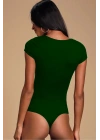 Kadın Yeşil Göğüs Dekolteli V Yaka Detaylı Kare Yaka Kısa Kol İpek Jarse Bodysuit