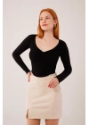 Geniş Yaka Siyah Basic Body Bluz