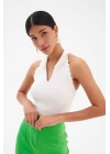 bysoca Kadın Beyaz Gömlek Yaka Halter Kesim Sırtı Açık Kenarları Tırtıklı Fitilli Triko Crop Bluz