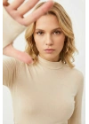 Kadın Bej Balıkçı Yaka Parmak Geçmeli Uzun Kollu Pamuklu Esnek Basic Body Bluz