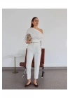 bysoca Kadın Beyaz Kayık Yaka Tek Omuz Dekolteli Uzun Kollu Günlük Body Bluz