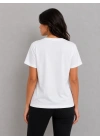 Kadın Beyaz V Yaka %100 Pamuklu Boncuk Nakış İşlemeli T-Shirt Çiçekli