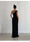 Kadın Dalgıç Krep Kumaş Tek Omuz Yırtmaç Detaylı Maxi Boy Elbise