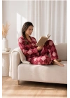 Kadın Kırmızı Baklava Desenli Uzun Kollu Düğmeli Gömlek Yaka Pantolonlu Pijama Takımı