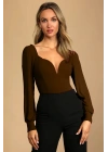 Kadın Kahve Manşetli Uzun Balon Kollu Kalp V Yaka Sırt Dekolteli Çift Kat İpek Jarse Bodysuit