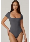 Kadın Gri Kare Yaka Kısa Kol Alttan Çıtçıtlı Çift Kat İpek Jarse Basic Tanga Bodysuit