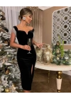 Kadın Omuz Askılı Zincir Detay Maxi Boy Yırtmaçlı Kadife Elbise