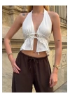 bysoca Kadın Beyaz Halter Yaka Sırtı ve Önü Bağlamalı V Yaka Dekolteli Fırfırlı Keten Crop Bluz