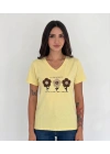 Kadın Sarı V Yaka %100 Pamuklu Boncuk Nakış İşlemeli T-Shirt Çiçekli