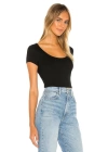Kadın Siyah Kısa Kol U Yaka Ipek Jarse Crop Top