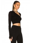 bysoca Kadın Siyah Asimetrik Yaka Uzun Kollu Parmak Geçme Detaylı İpek Jarse Crop Top