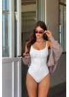 Kadın Beyaz İnce Ayarlanabilir Askılı Fitilli Kaşkorse U Yaka Çıtçıtlı Atlet Body