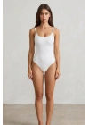 Kadın Beyaz İnce Ayarlanabilir Askılı Fitilli Kaşkorse U Yaka Çıtçıtlı Atlet Body