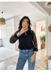 Kadın Uzun Kollu Göğüs Pencere Detay Yaka Boğazlı Kolları Tüllü Sandy Bluz