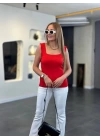 Kare Yaka Kalın Askılı Beyaz Triko Bluz
