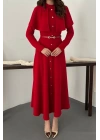 Kırmızı Pelerinli Elbise