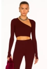 MetuCa Kadın Bordo Asimetrik Yaka Uzun Kollu Parmak Geçmeli Sandy Kumaş Crop Bluz