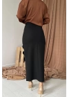 Siyah Fiyonk Detaylı Etek