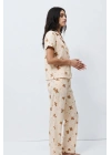 Kadın Kırık Beyaz Ayıcık Desenli Kısa Kollu Düğmeli Gömlek Yaka Pantolonlu Pijama Takımı