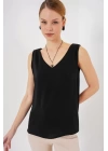 V Yaka Sıfır Kol Bluz 950 - Siyah