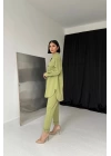 Yeşil Gömlek Ve Çıtçıtlı Pantolon Takım