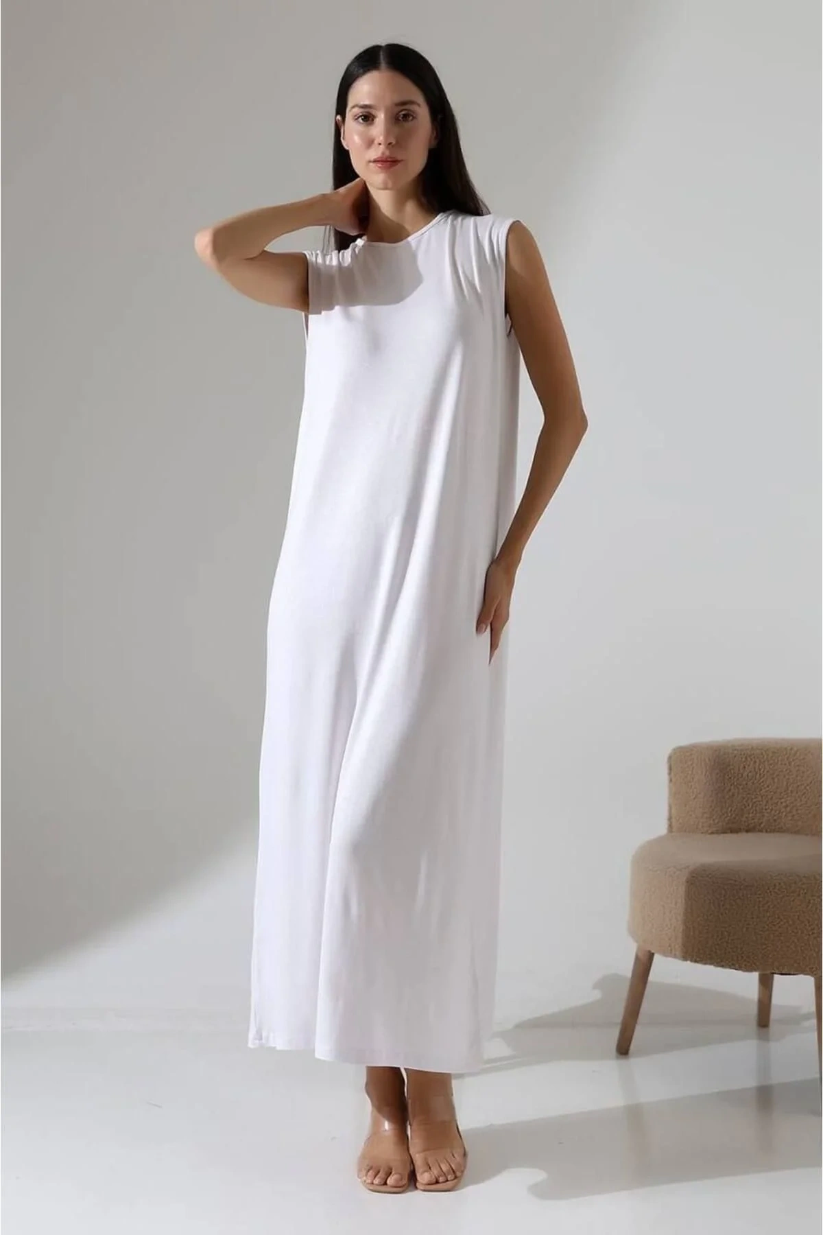 Kadın Beyaz Oversize Sıfır Kol Bisiklet Yaka Uzun Maxi Basic Viskon İçlik Jile Elbise